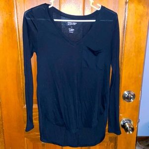 Long sleeve pocket t-shirt
